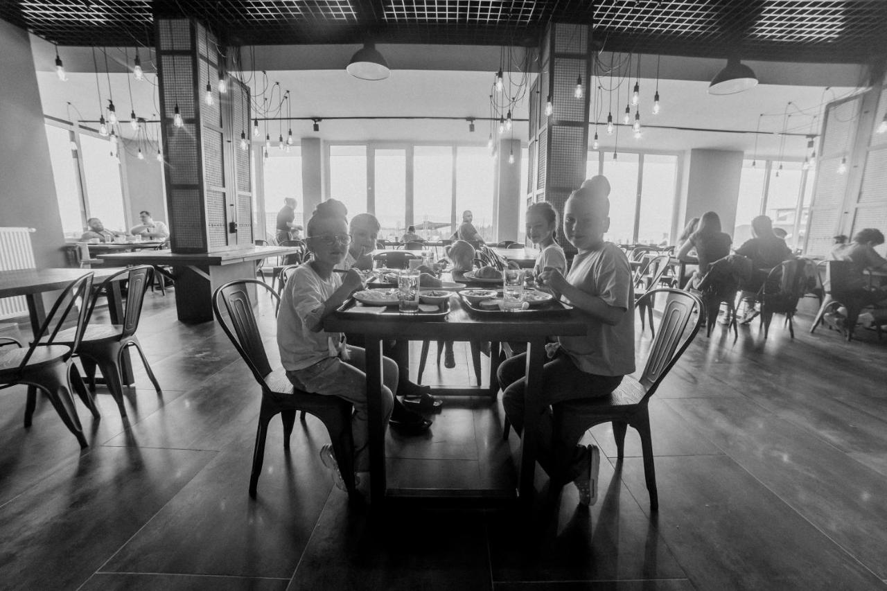 Chevalier Panorama Hostel ยาบลูนิตซา ภายนอก รูปภาพ